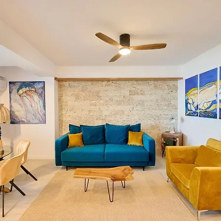 Aquarama View 2br Free Parking Mamaia