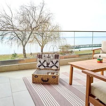 Aquarama View 2br Free Parking Appartement *