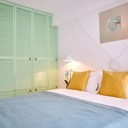 Aquarama View 2br Free Parking Daire