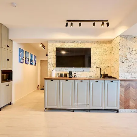 Apartment Aquarama View 2br Free Parking *