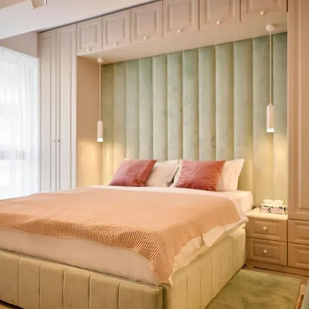 Aquarama View 2br Free Parking Apartment *