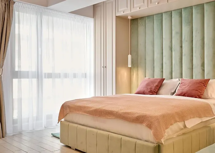 Aquarama View 2br Free Parking