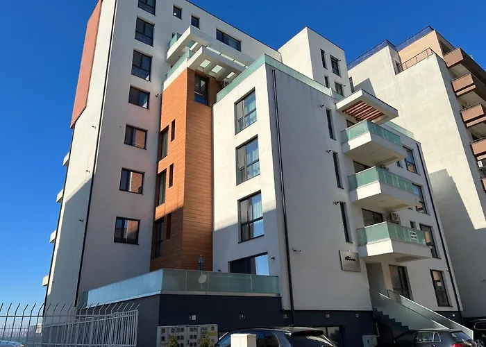 Aquarama View 2br Free Parking